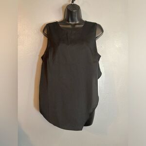 Banana Republic black and white sleeveless blouse